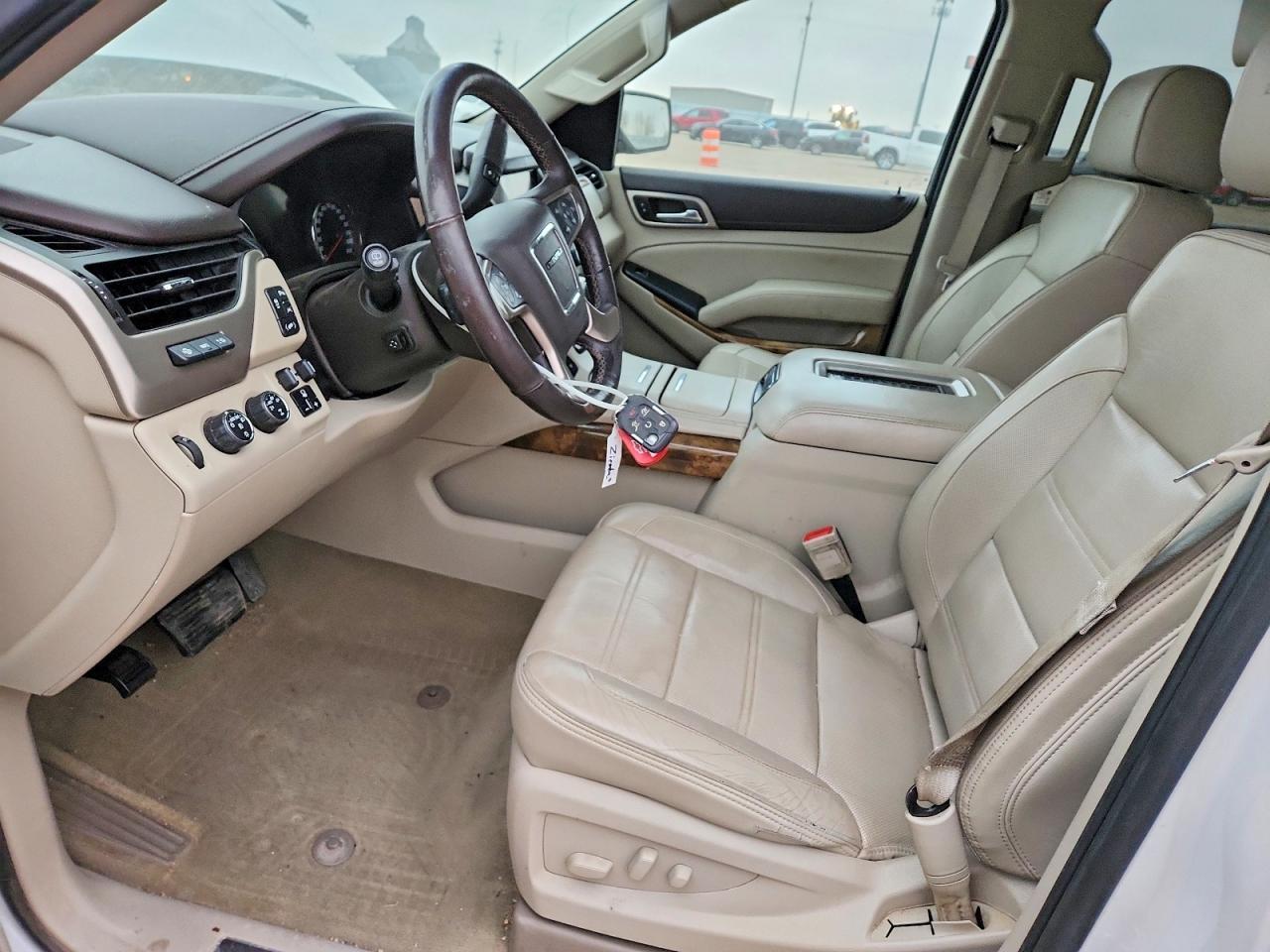 2016 GMC Yukon Denali - Фото 7