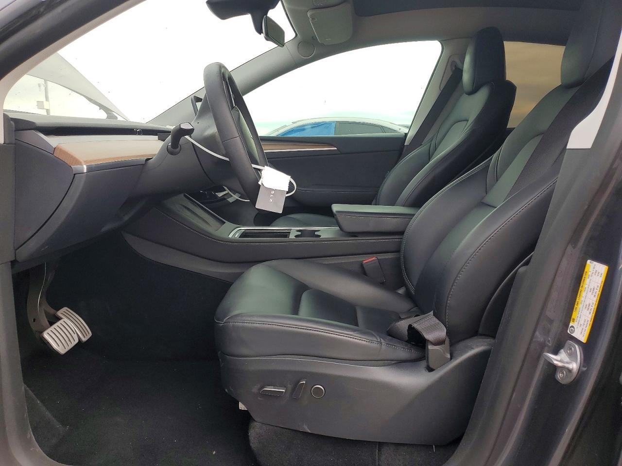 2023 Tesla Model Y - Фото 7