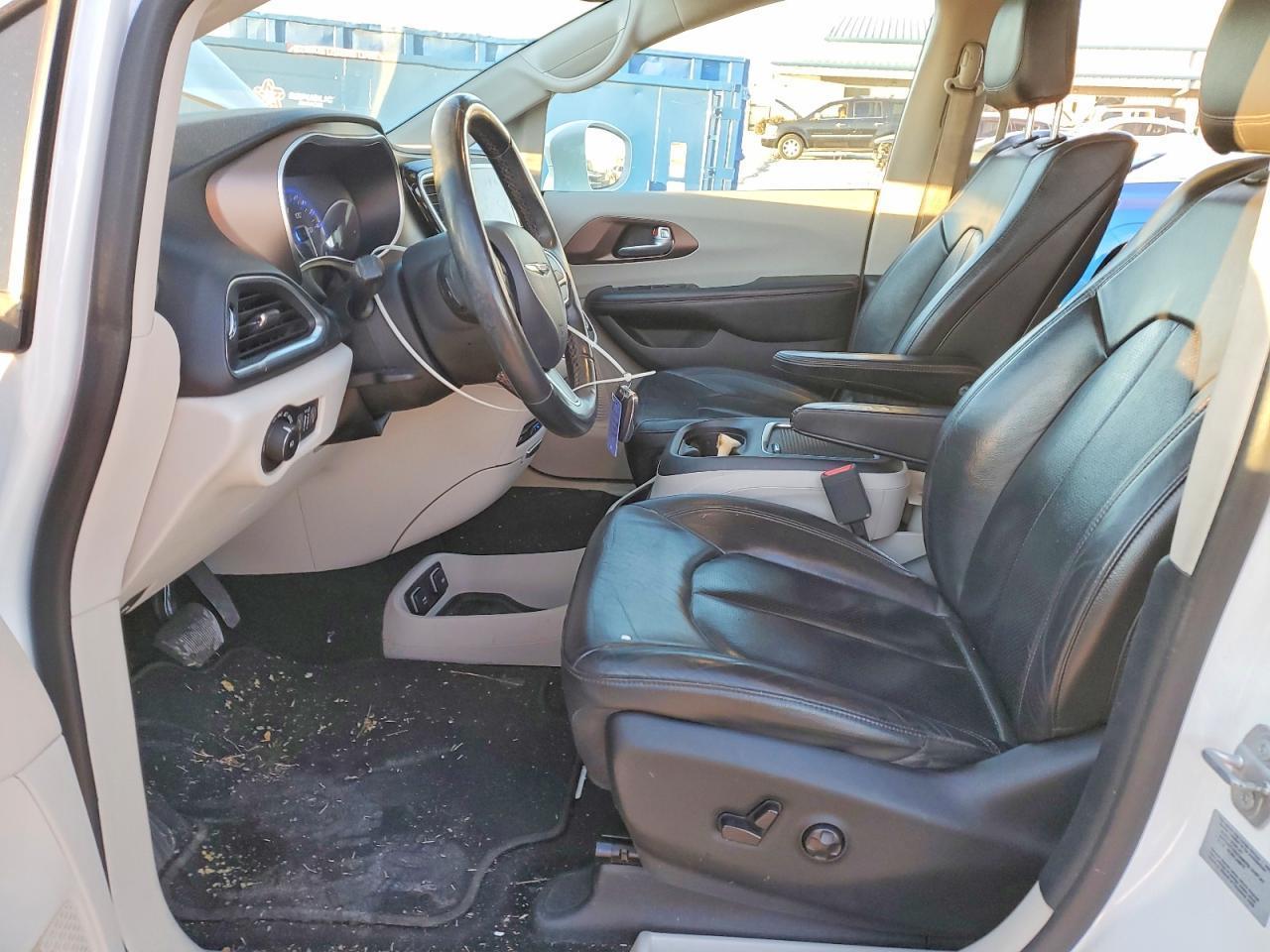 2017 Chrysler Pacifica Touring L Plus - Фото 7