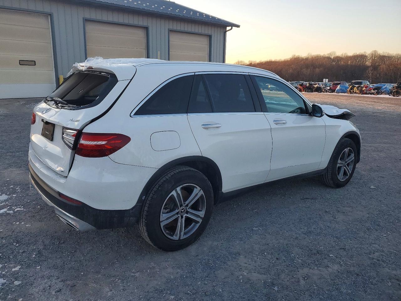 2018 Mercedes-Benz Glc 300 4Matic - Фото 3
