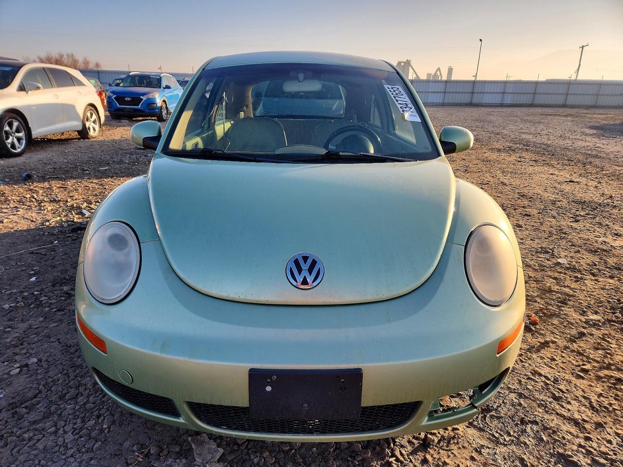 2009 Volkswagen New Beetle S - Фото 5