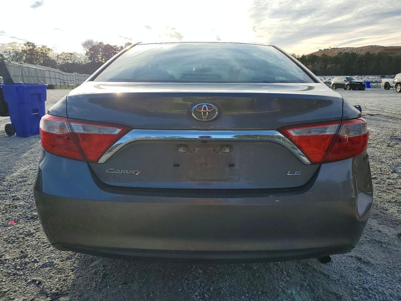 2015 Toyota Camry Le - Image 6