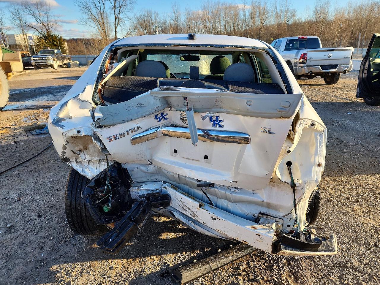 2011 Nissan Sentra 2.0 - Image 6