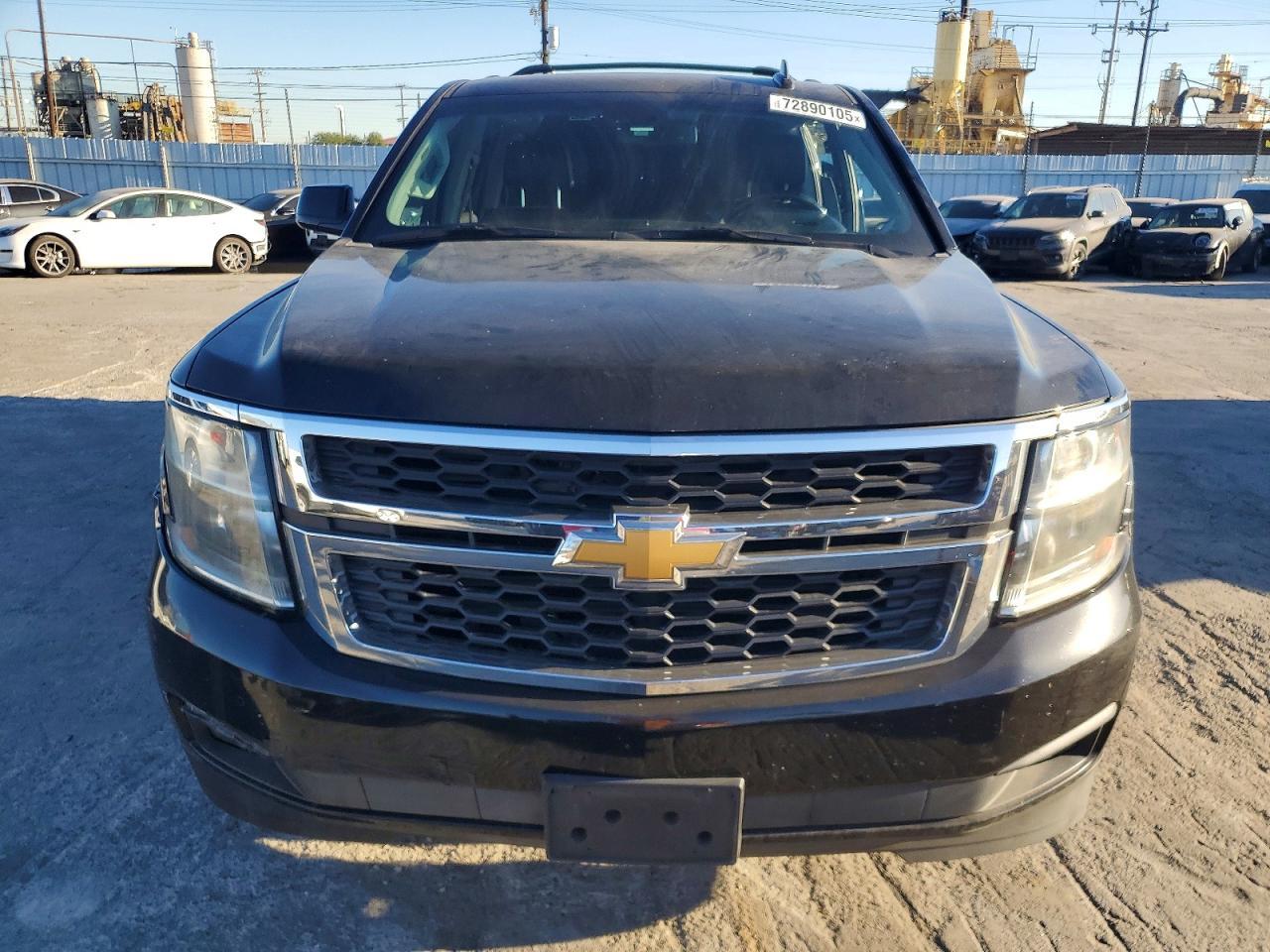 2019 Chevrolet Suburban C1500 Lt - Image 5