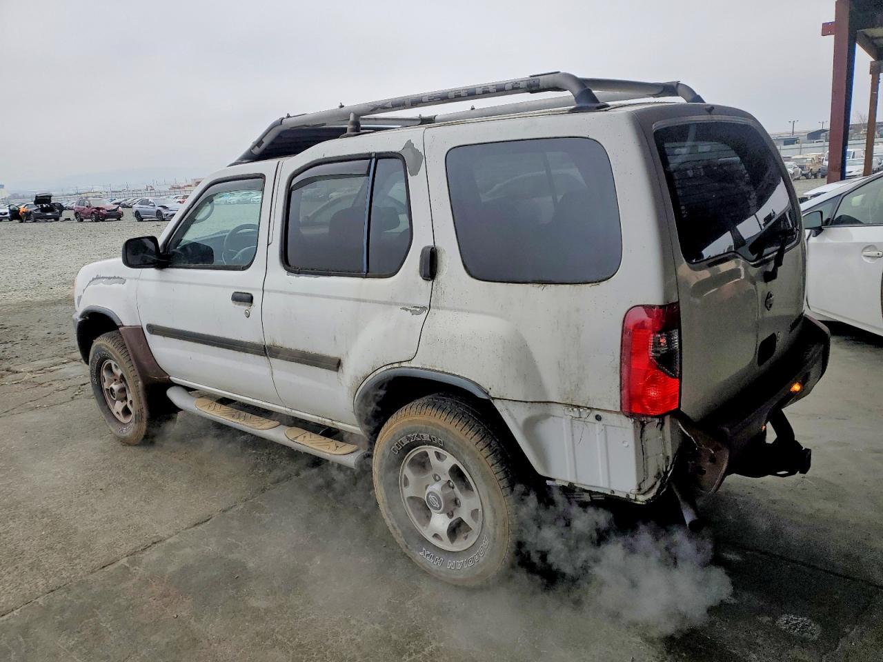 2000 Nissan Xterra Xe - Фото 2