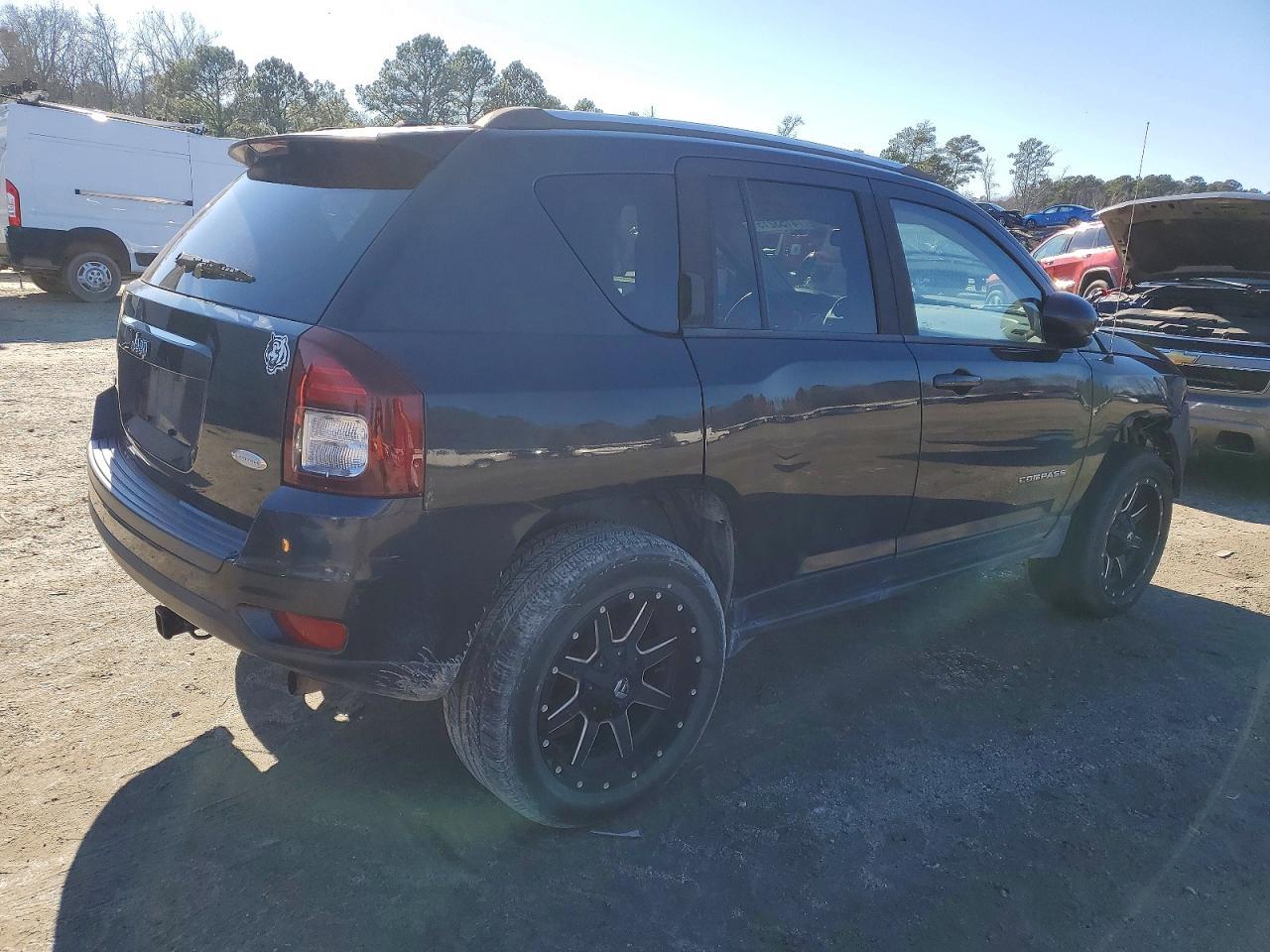 2014 Jeep Compass - Фото 3