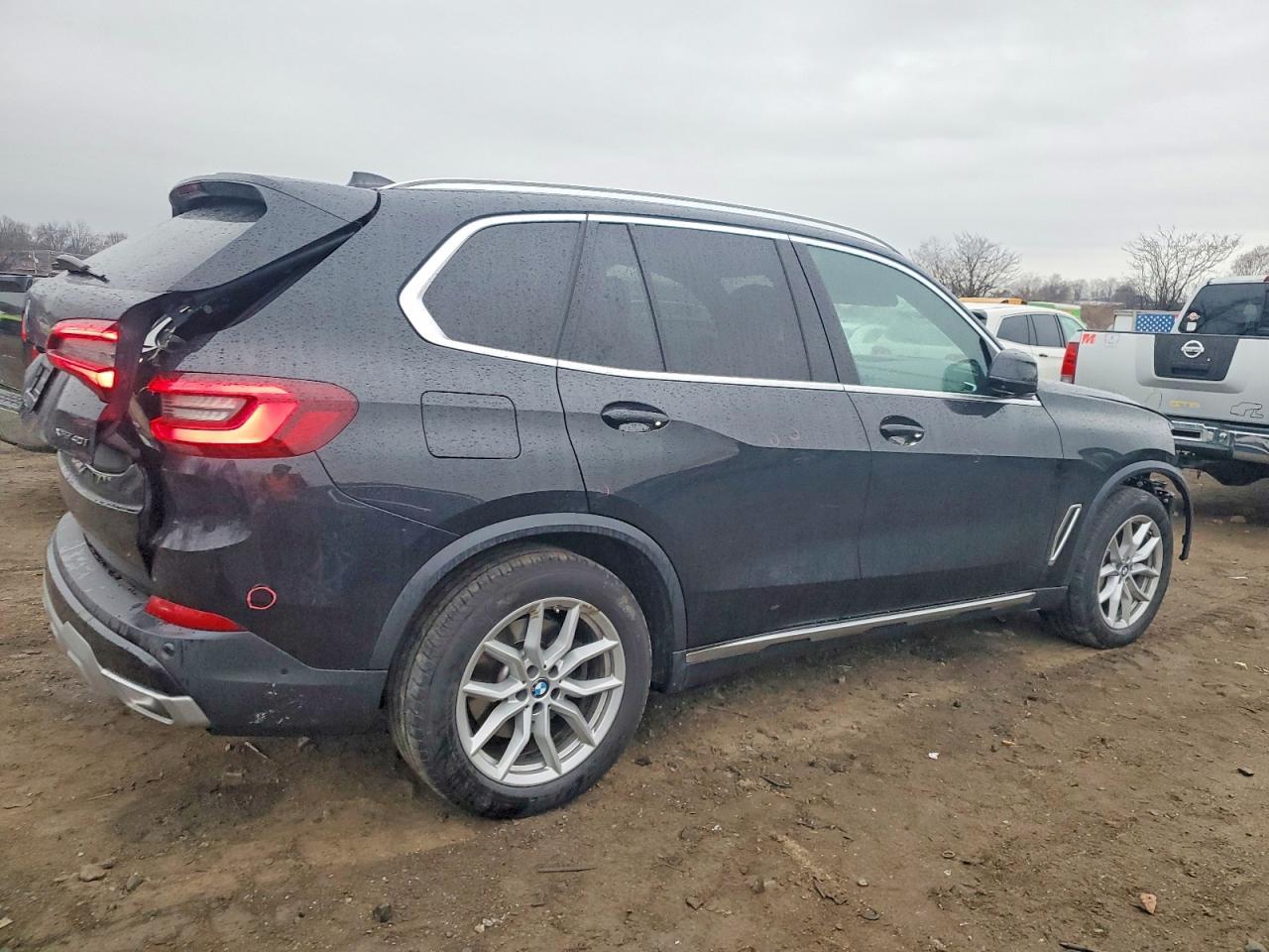 2021 BMW X5 xDrive40I - Фото 3