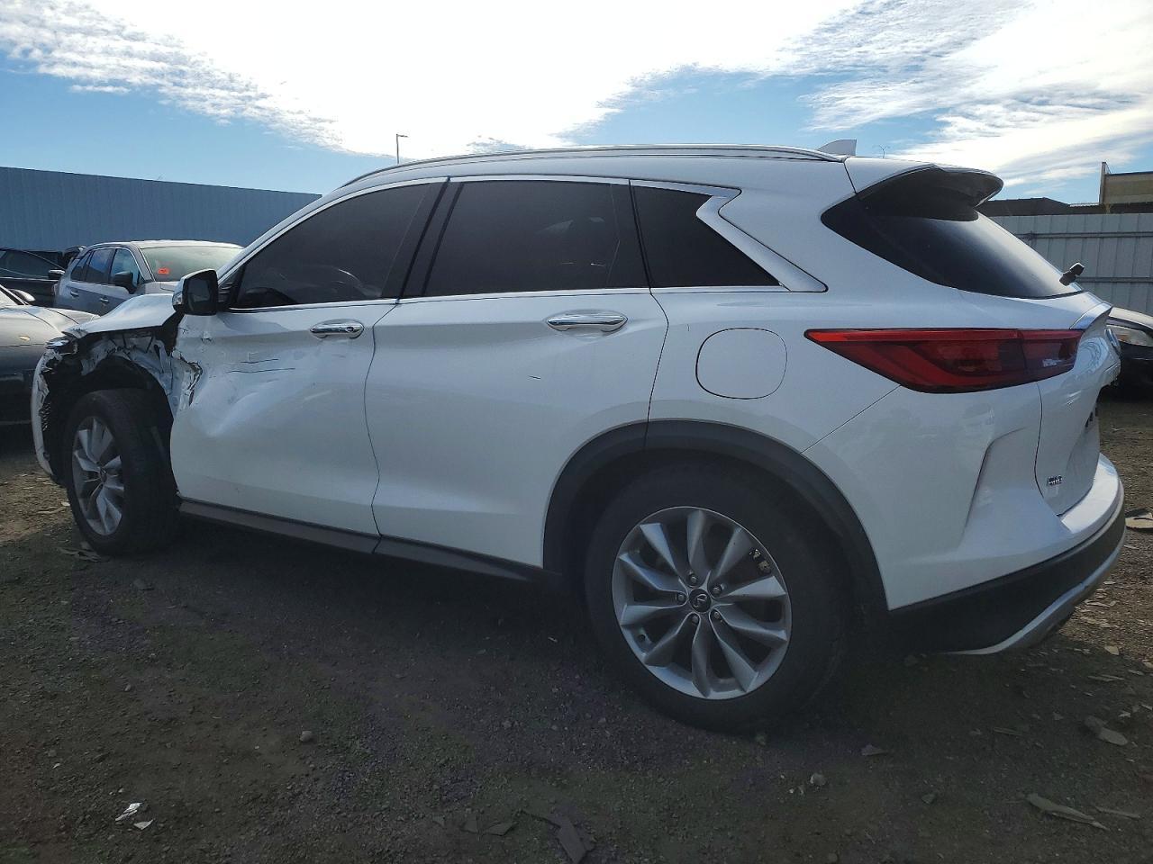 2021 Infiniti Qx50 Luxe - Image 2