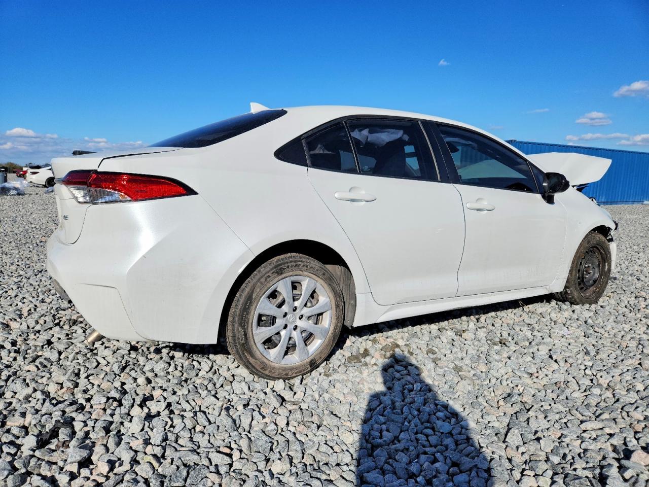 2023 Toyota Corolla Le - Image 3