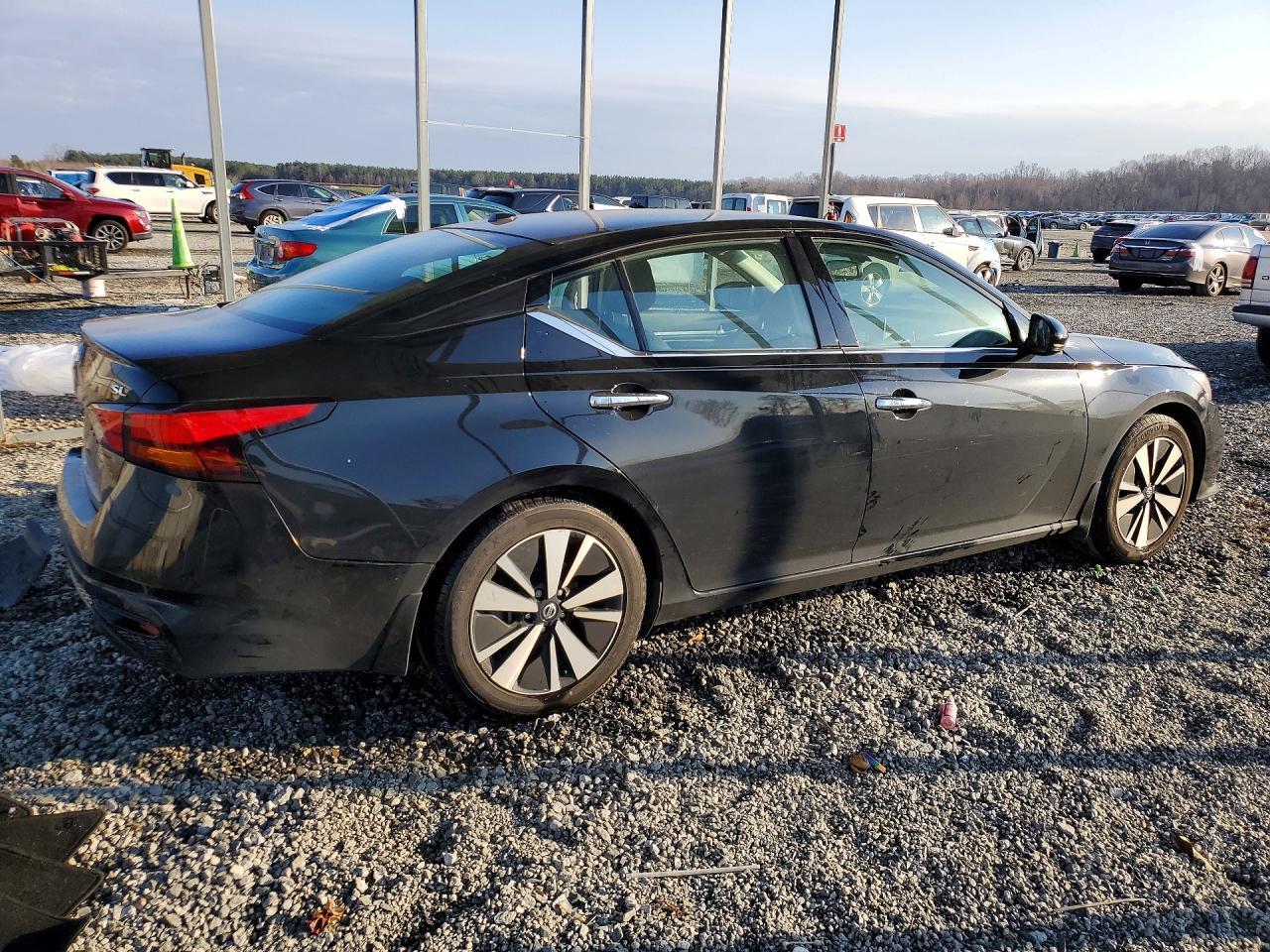 2020 Nissan Altima Sl - Фото 3