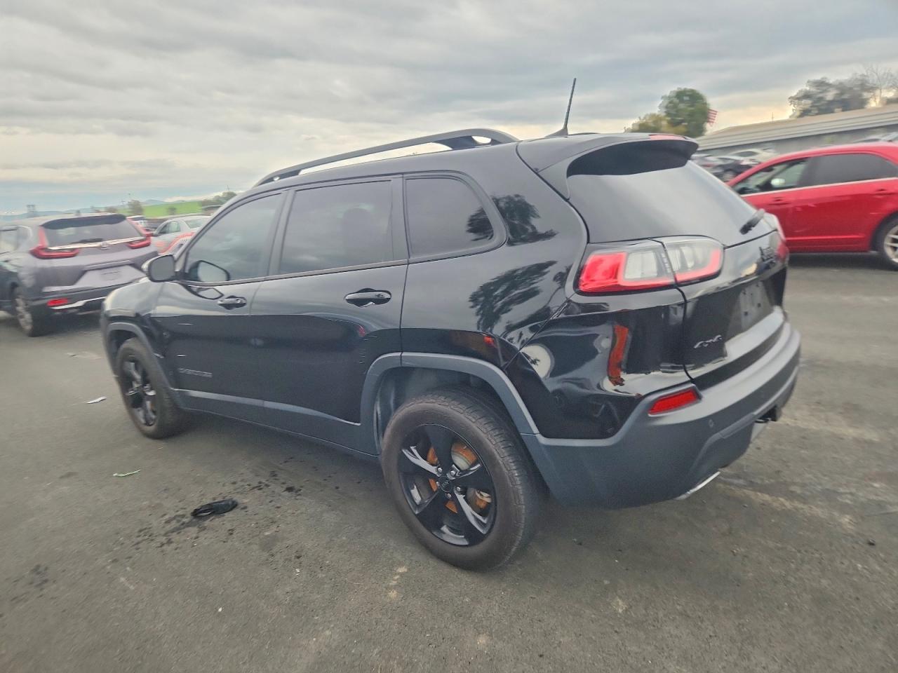 2019 Jeep Cherokee Latitude Plus - Фото 2