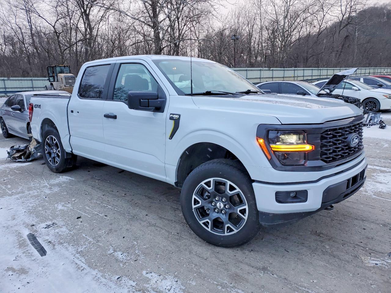 2025 Ford F150 Stx - Фото 4