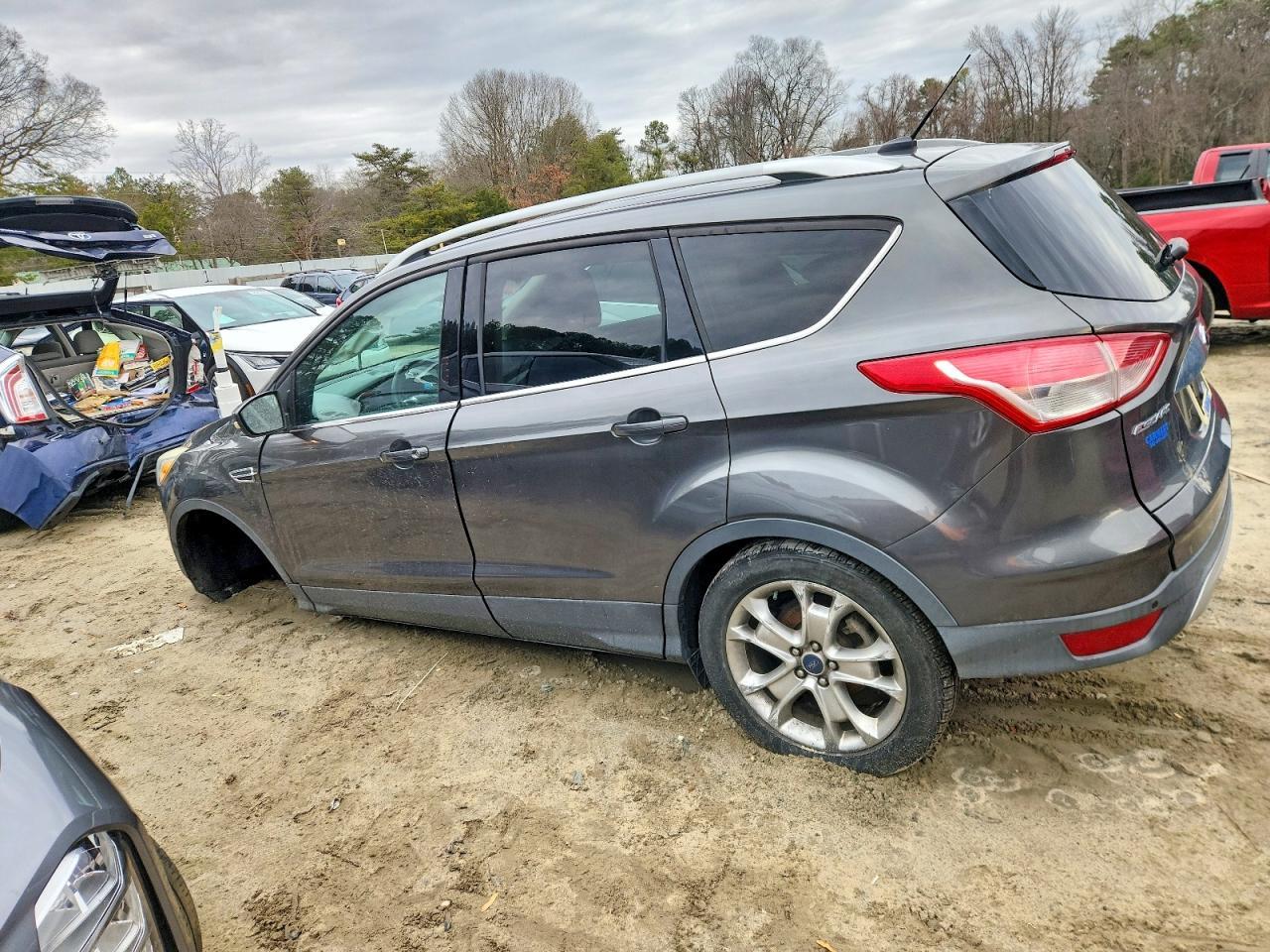 2016 Ford Escape Titanium - Image 2