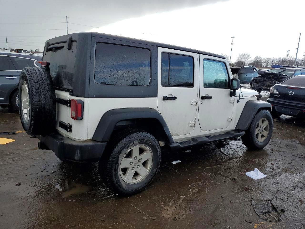 2013 Jeep Wrangler Unlimited Sport - Image 3
