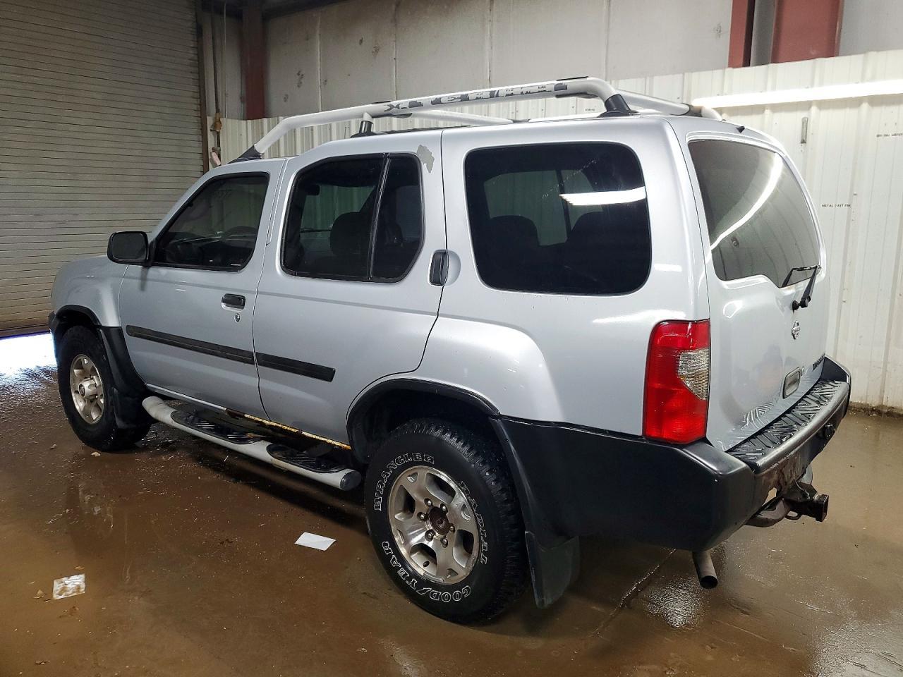2000 Nissan Xterra Xe - Фото 2