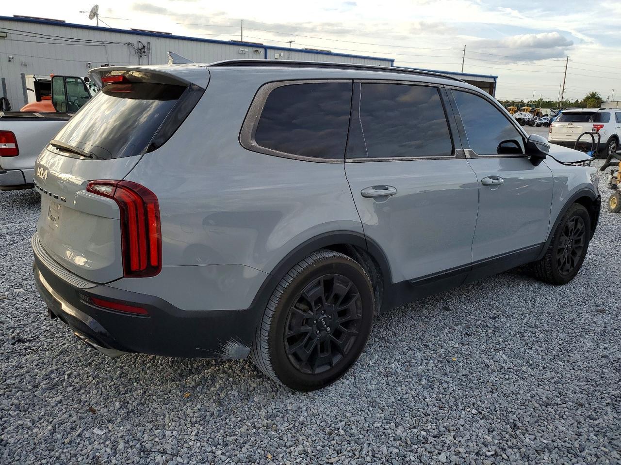 2022 Kia Telluride Ex - Image 3