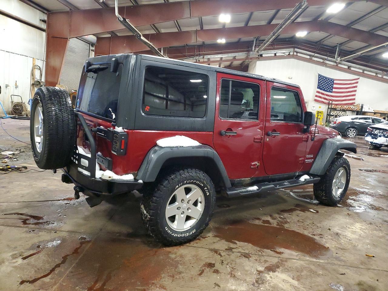 2012 Jeep Wrangler Unlimited Sport - Фото 3
