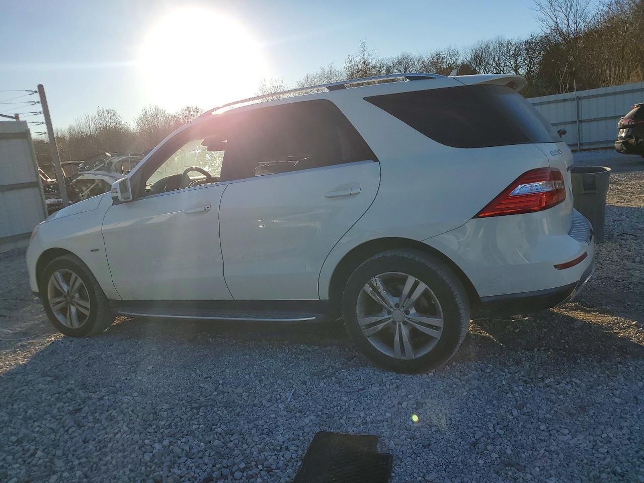 2012 Mercedes-Benz Ml 350 4Matic - Image 2