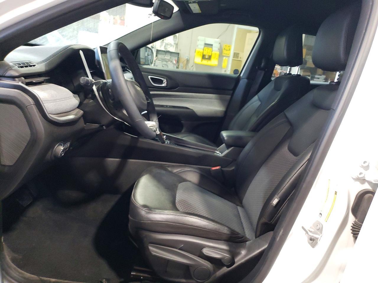2025 Jeep Compass Latitude - Image 7