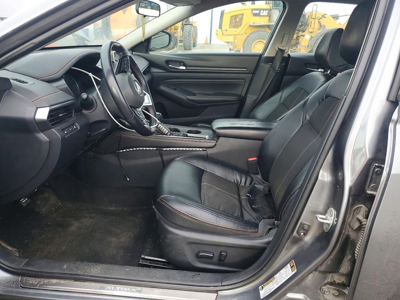 2020 Niss Altima Sr - Image 7