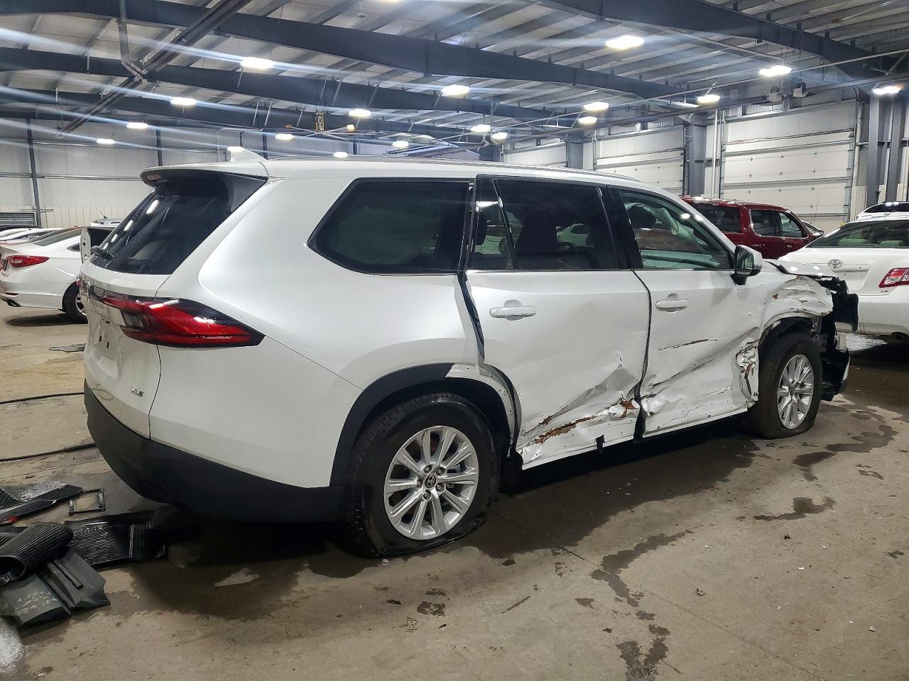 2024 Toyota Grand Highlander Xle - Фото 3