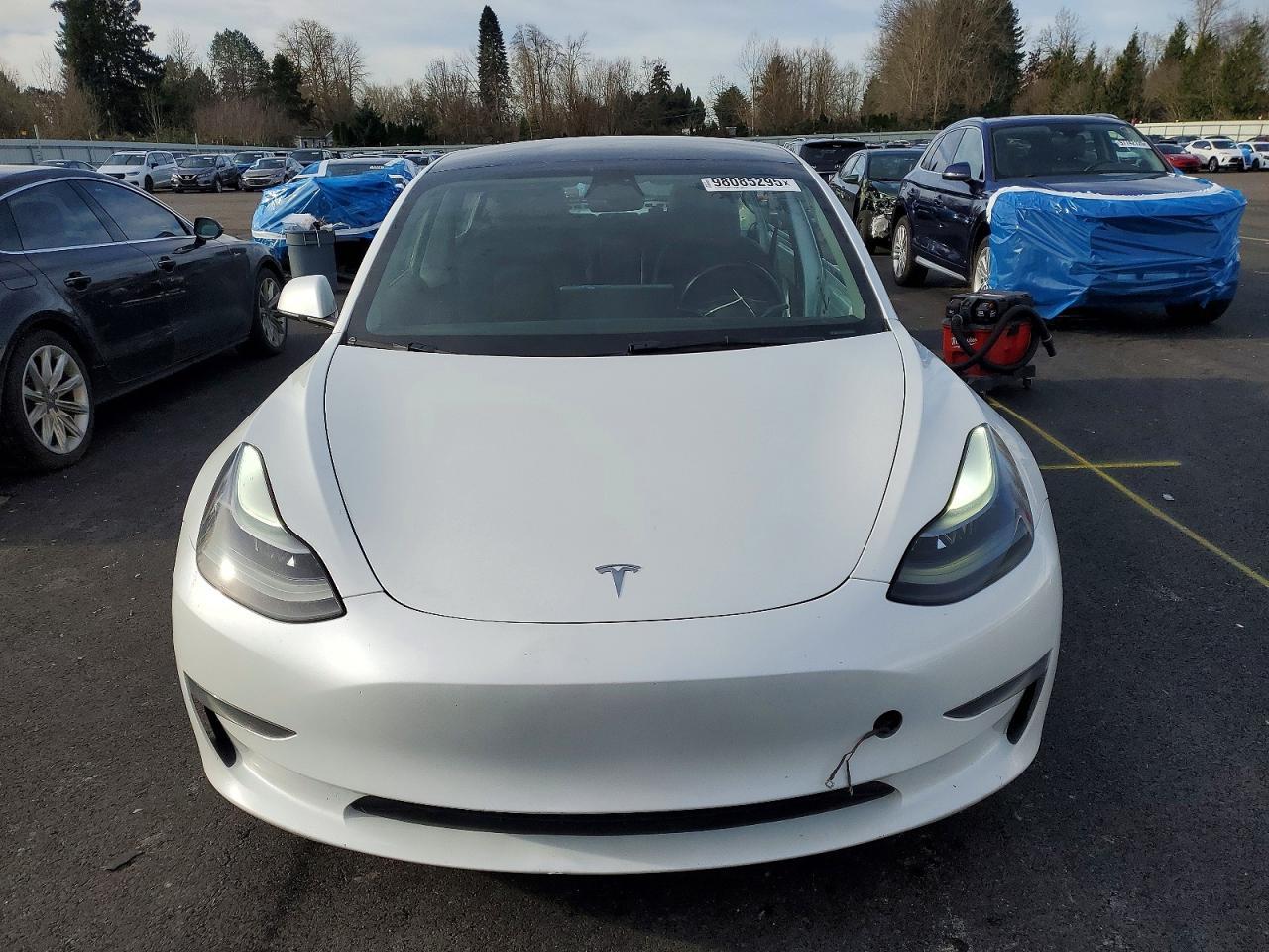 2023 Tesla Model 3 - Image 5