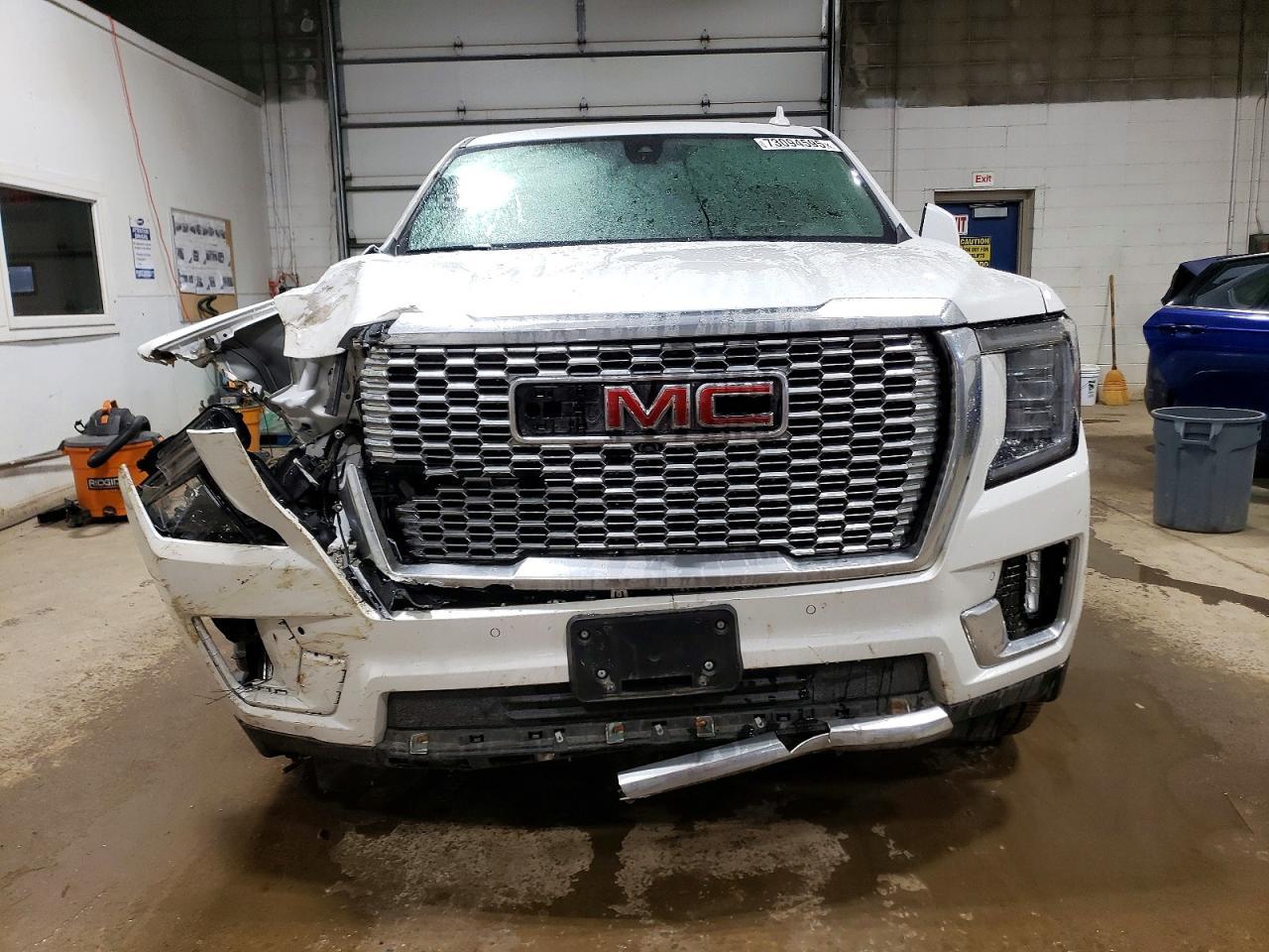 2022 GMC Yukon Xl Denali - Фото 5