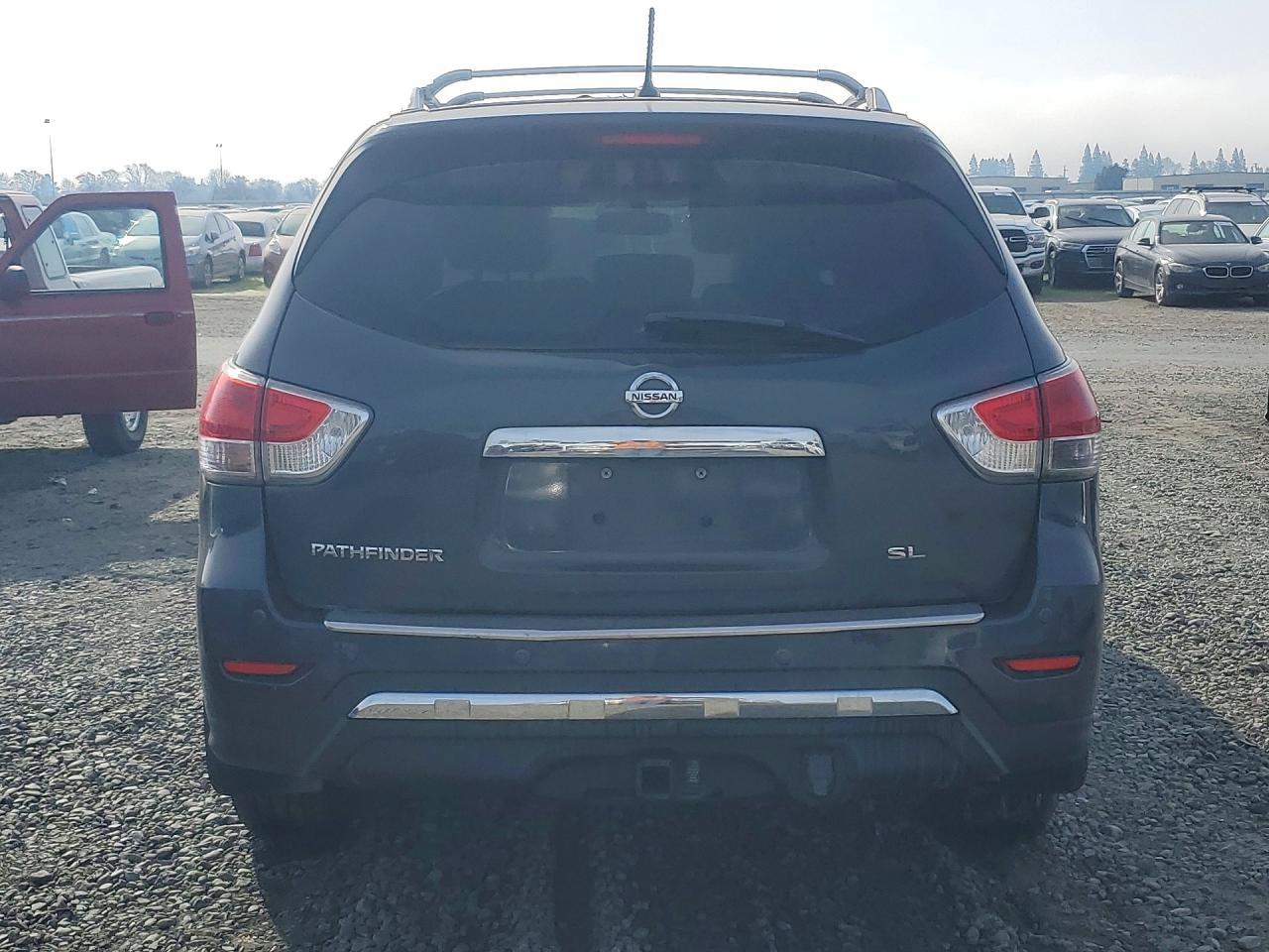 2013 Nissan Pathfinder S - Фото 6