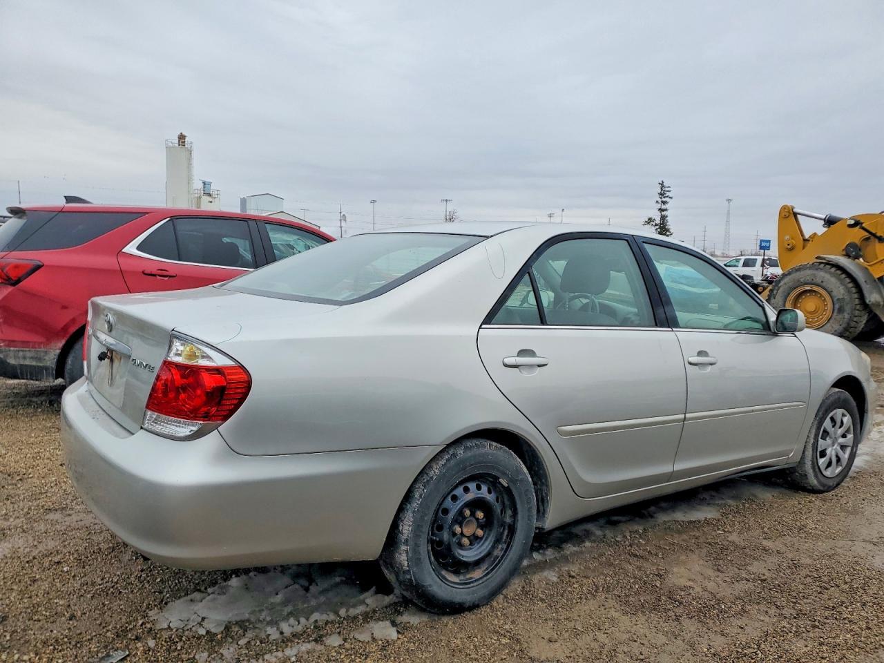 2005 Toyota Camry Le - Image 3