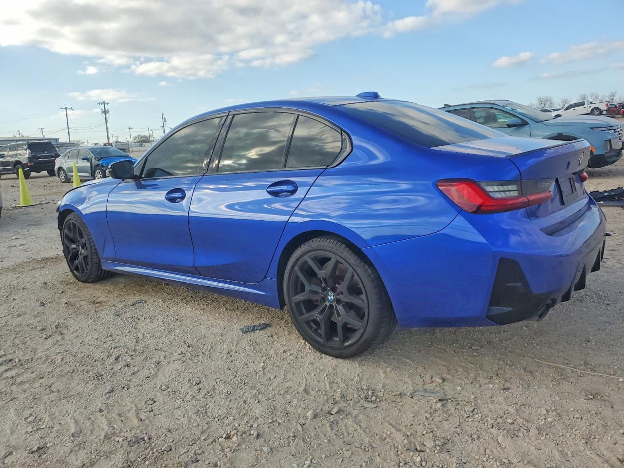 2025 BMW Motorrad 330I - Image 2