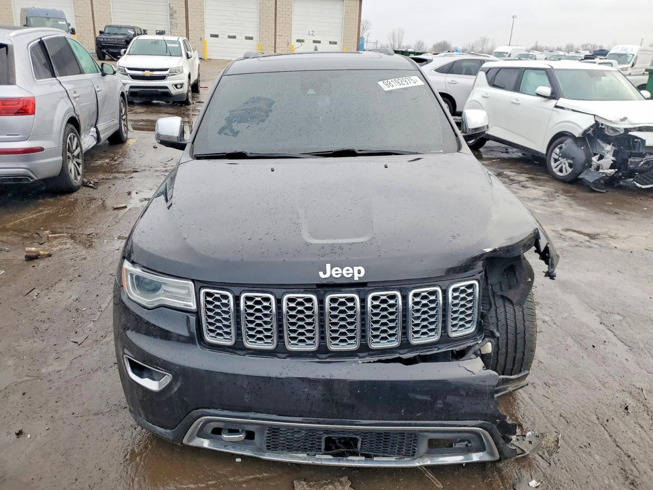 2019 Jeep Grand Cherokee Overland - Image 5