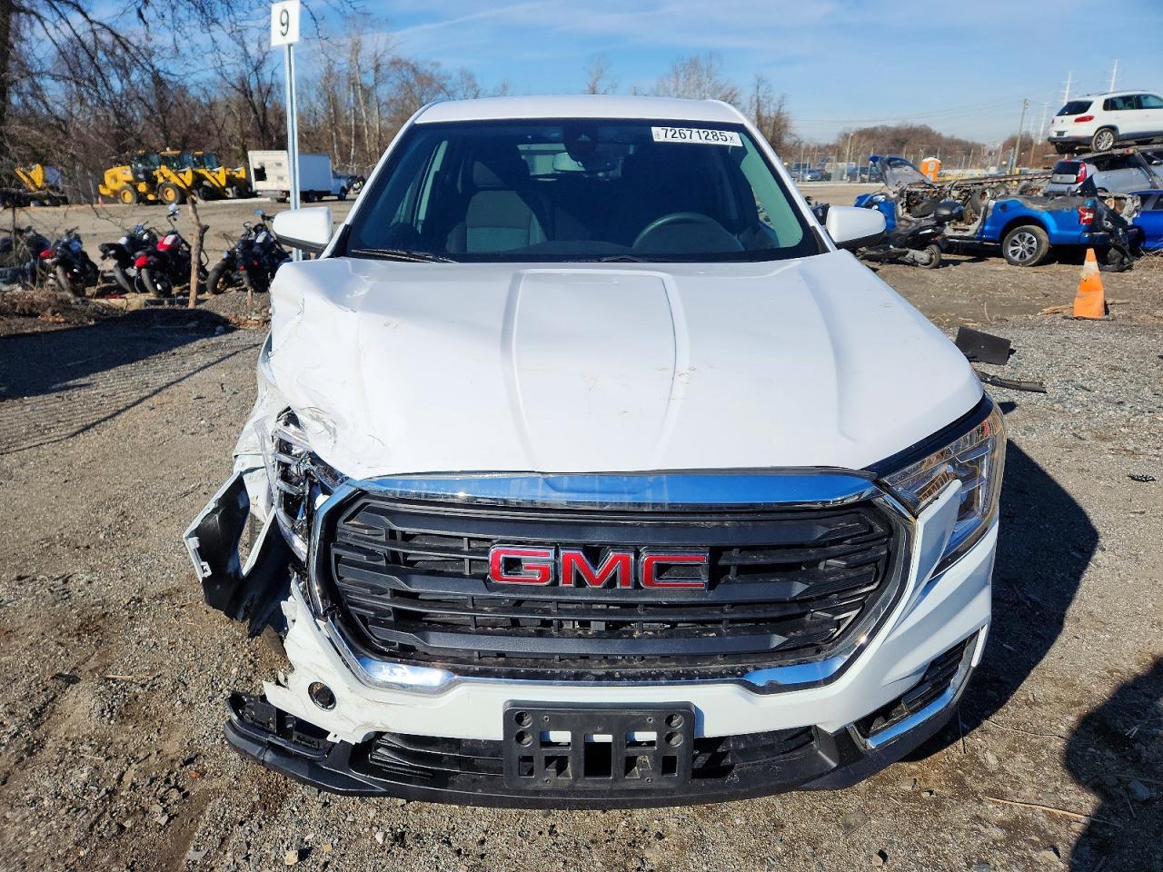 2023 GMC Terrain Sle - Image 5