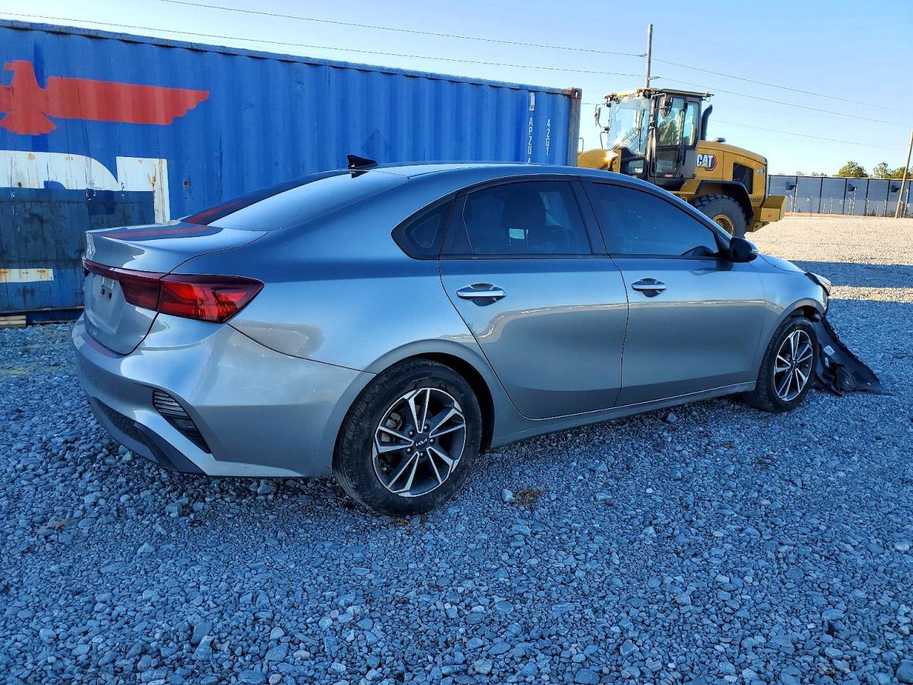 2022 Kia Forte Fe - Фото 3