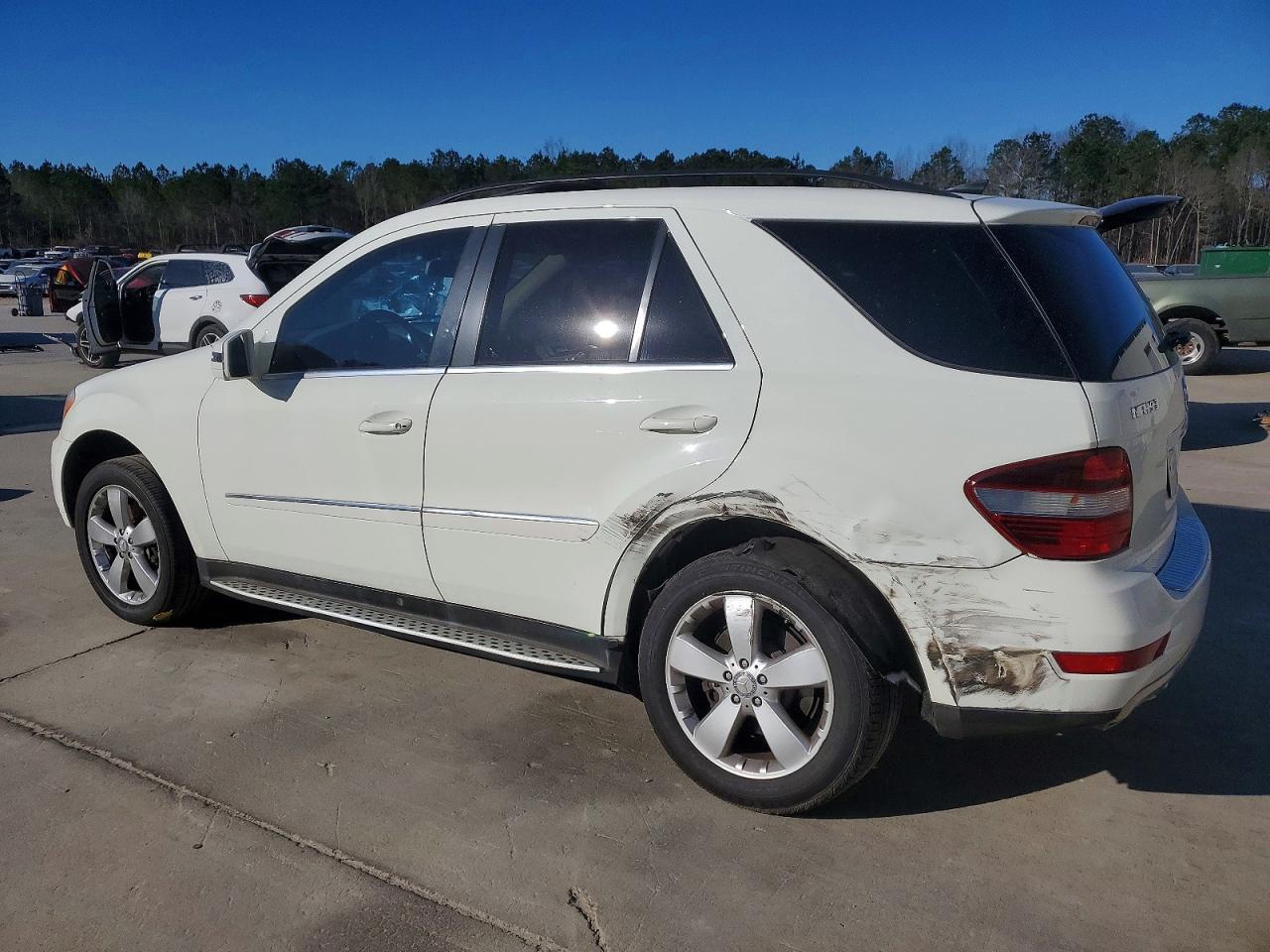 2011 Mercedes-Benz Ml 350 - Image 2