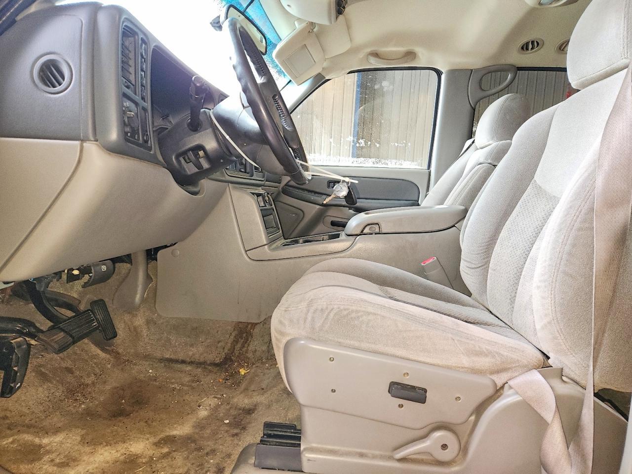 2003 Chevrolet Tahoe - Фото 7