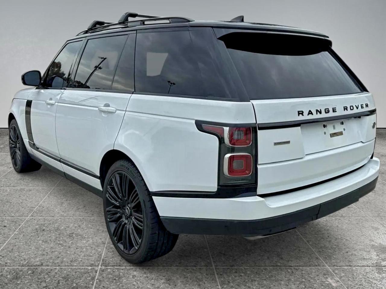 2019 Land Rover Range Rover Supercharged - Image 3