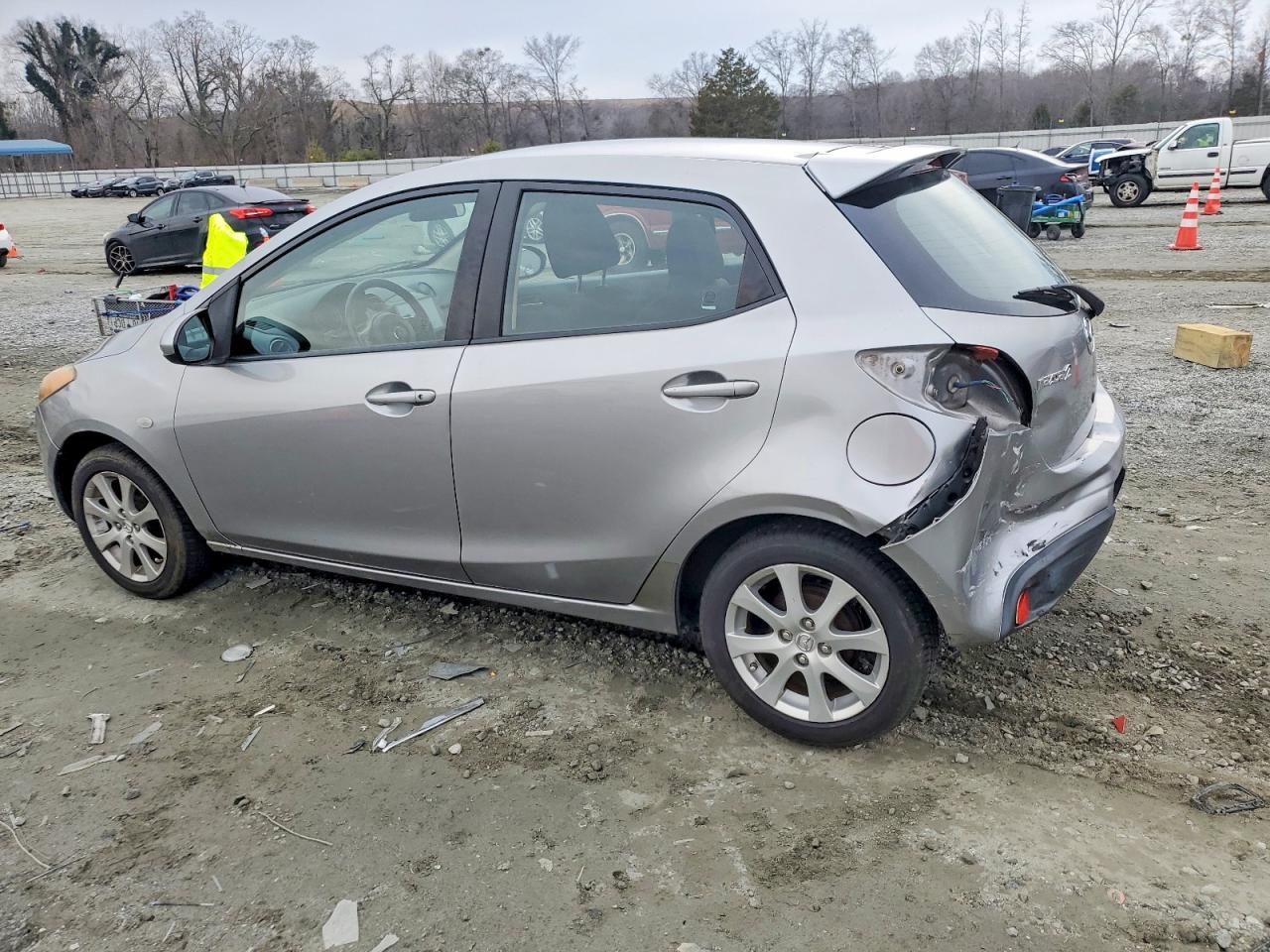 2011 Mazda Mazda2 - Фото 2