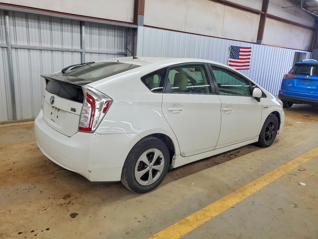 2012 Toyota Prius - Фото 3