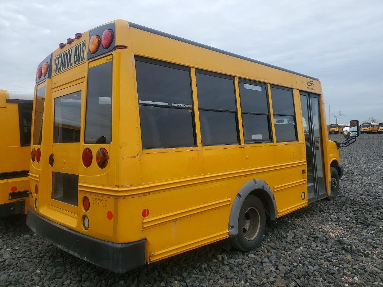 2009 GMC Savana School Bus - Image 4