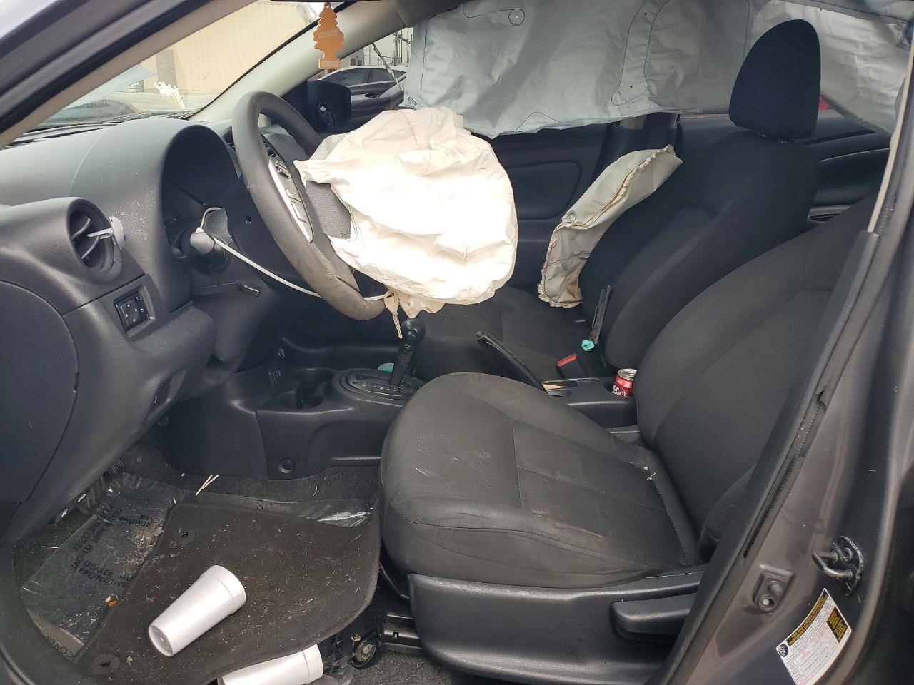 2019 Nissan Versa S - Фото 7