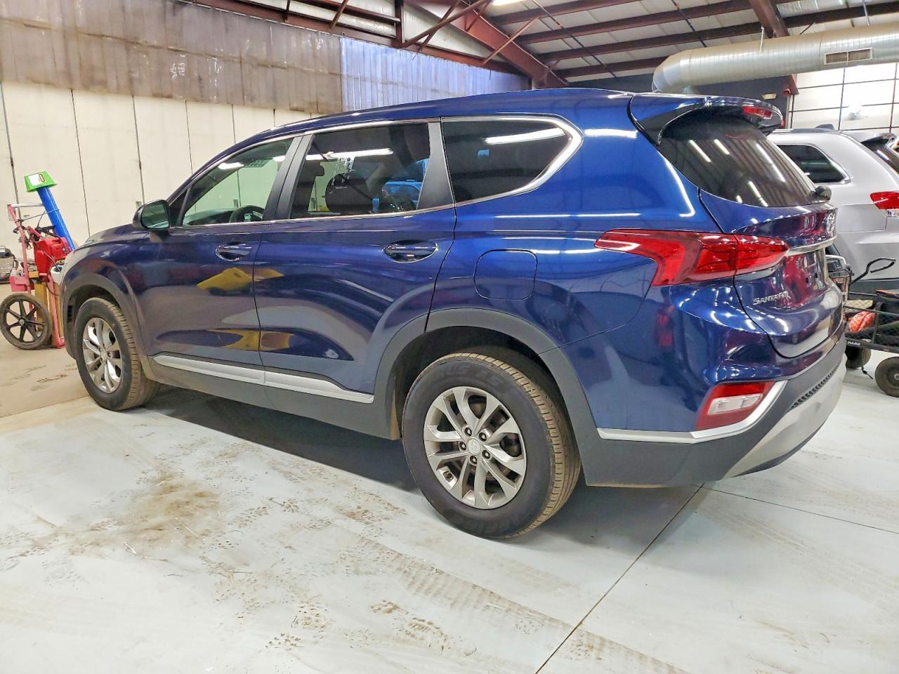 2019 Hyundai Santa Fe Se - Фото 2