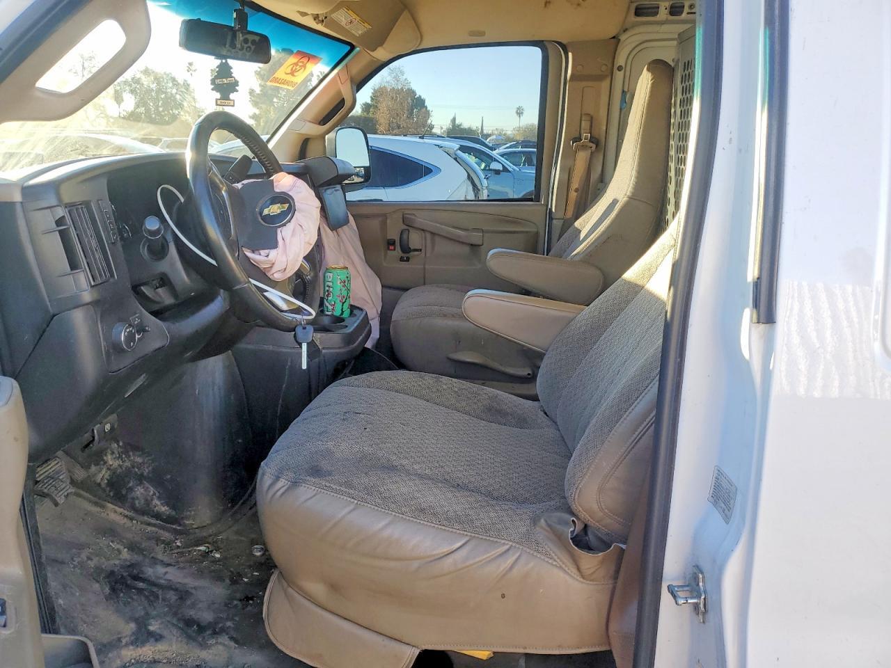 2018 Chevrolet Express G2500 Utility / Service Van - Фото 7