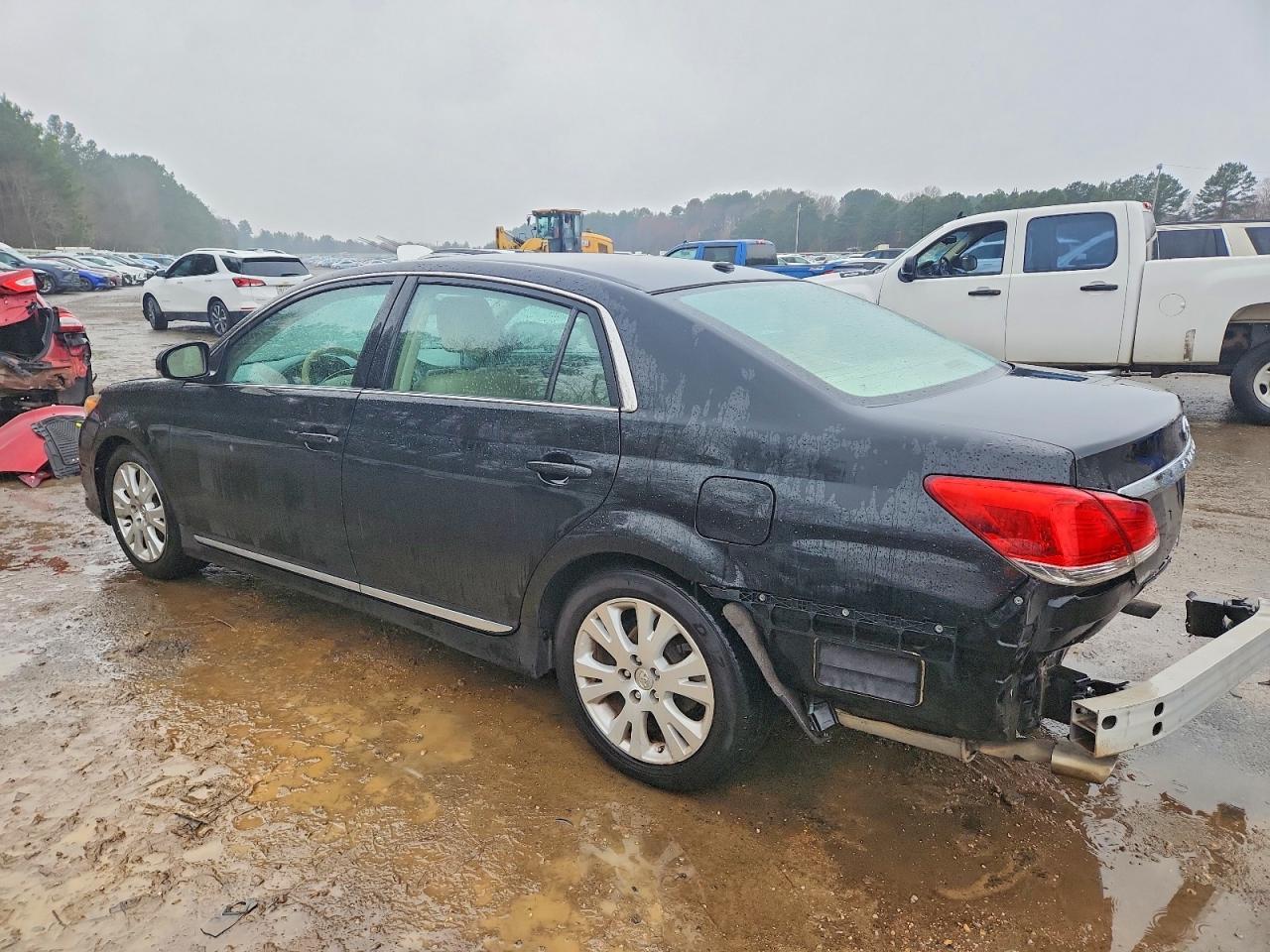 2011 Toyota Avalon Base - Image 2