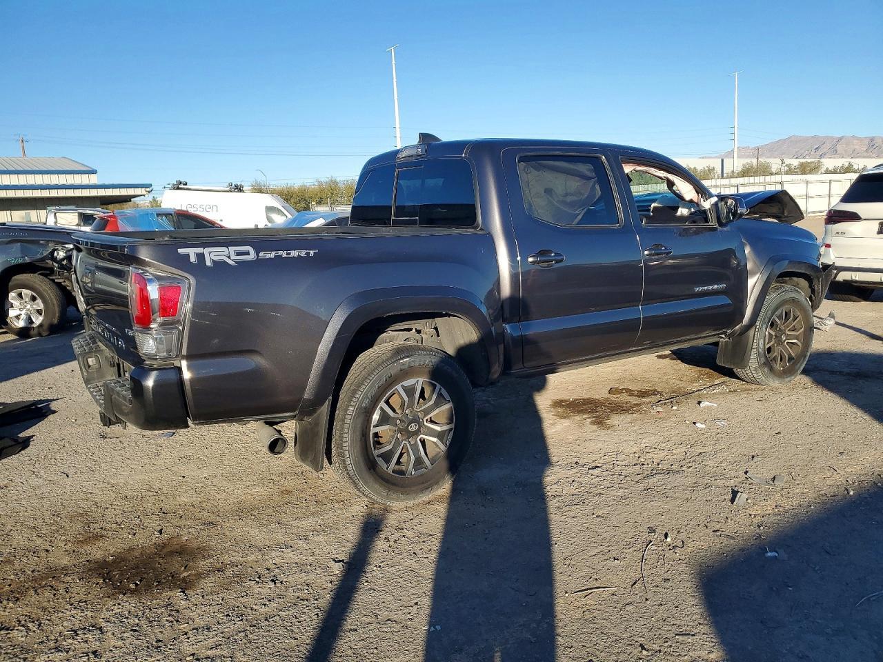 2023 Toyota Tacoma Double Cab - Фото 3