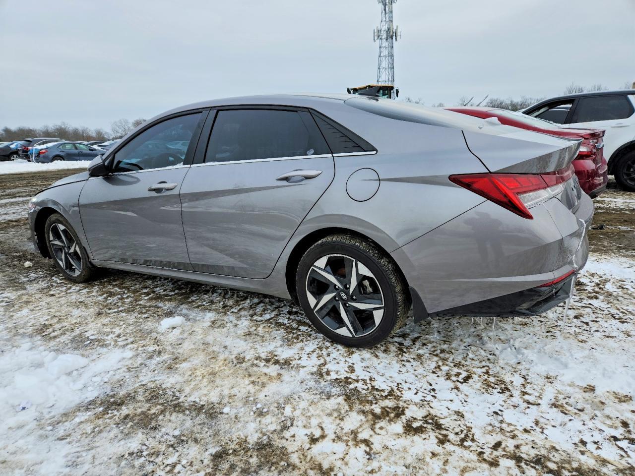 2023 Hyundai Elantra Limited - Фото 2