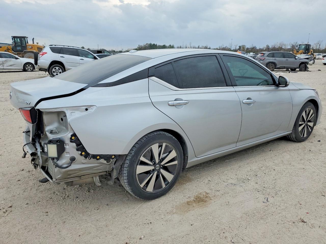 2022 Nissan Altima Sv - Image 3