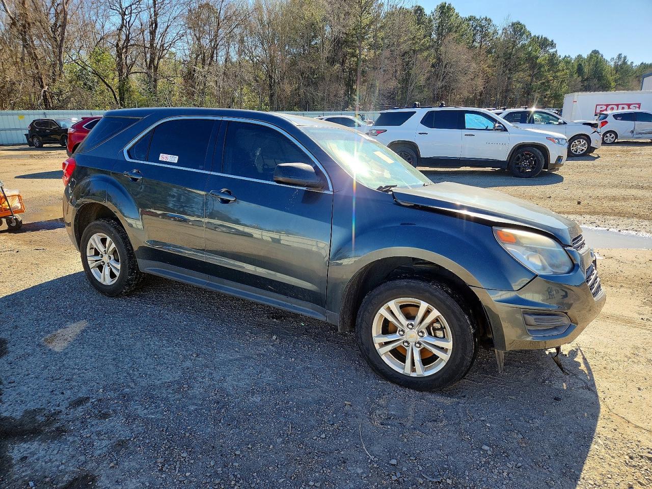2017 Chev Equinox Ls - Image 7