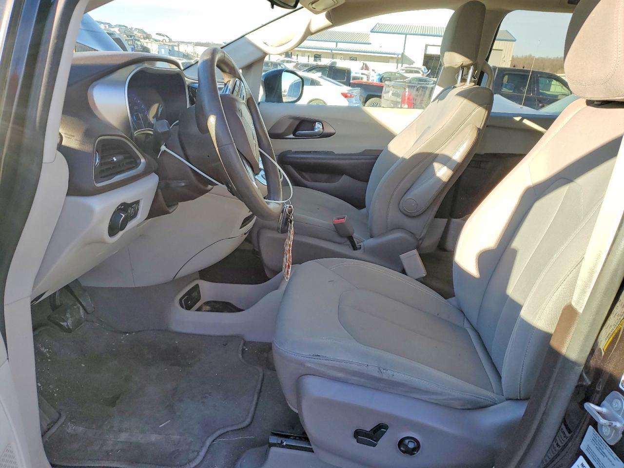 2017 Chrysler Pacifica Lx - Фото 7