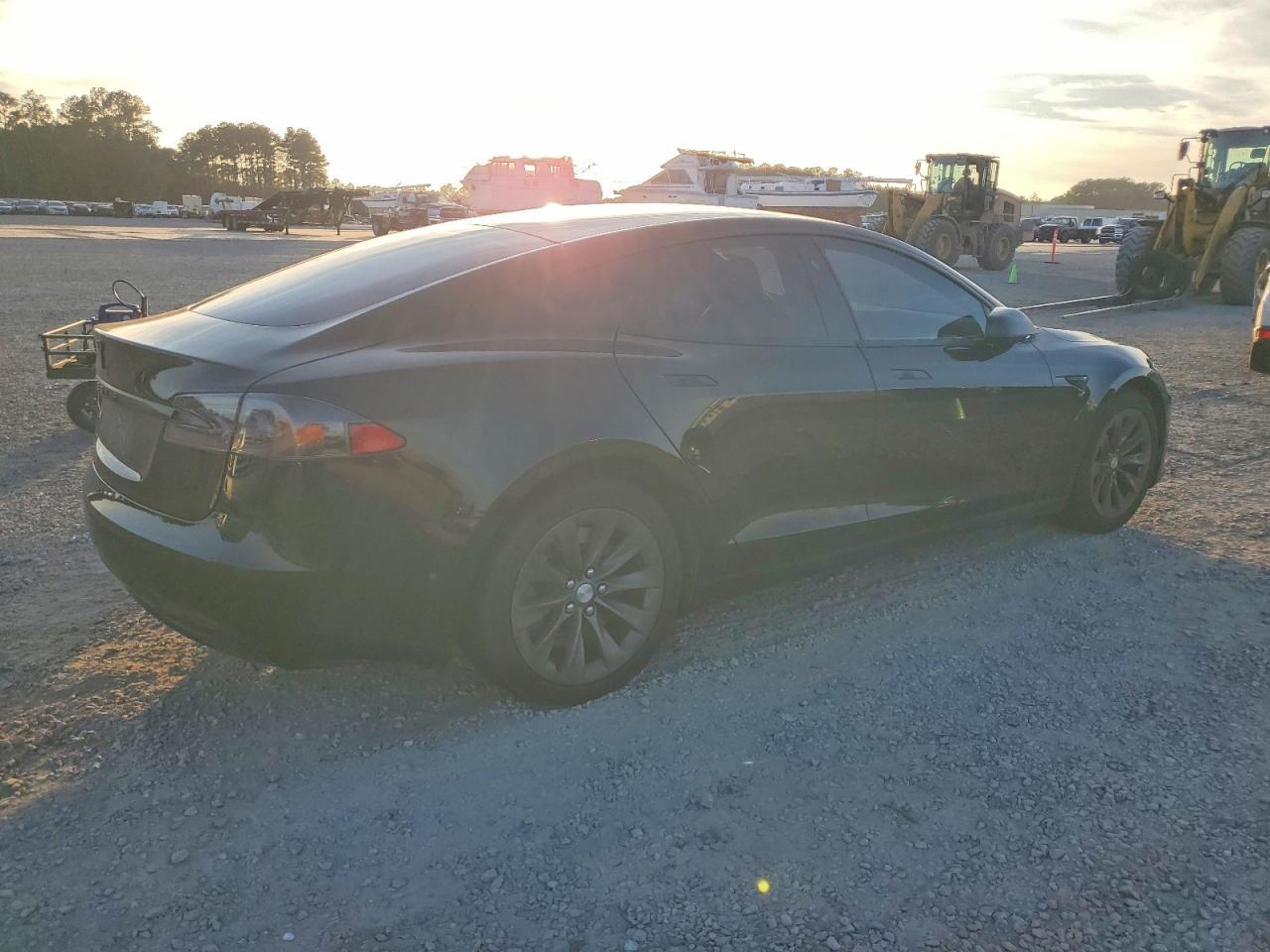 2017 Tesla Model S - Image 3