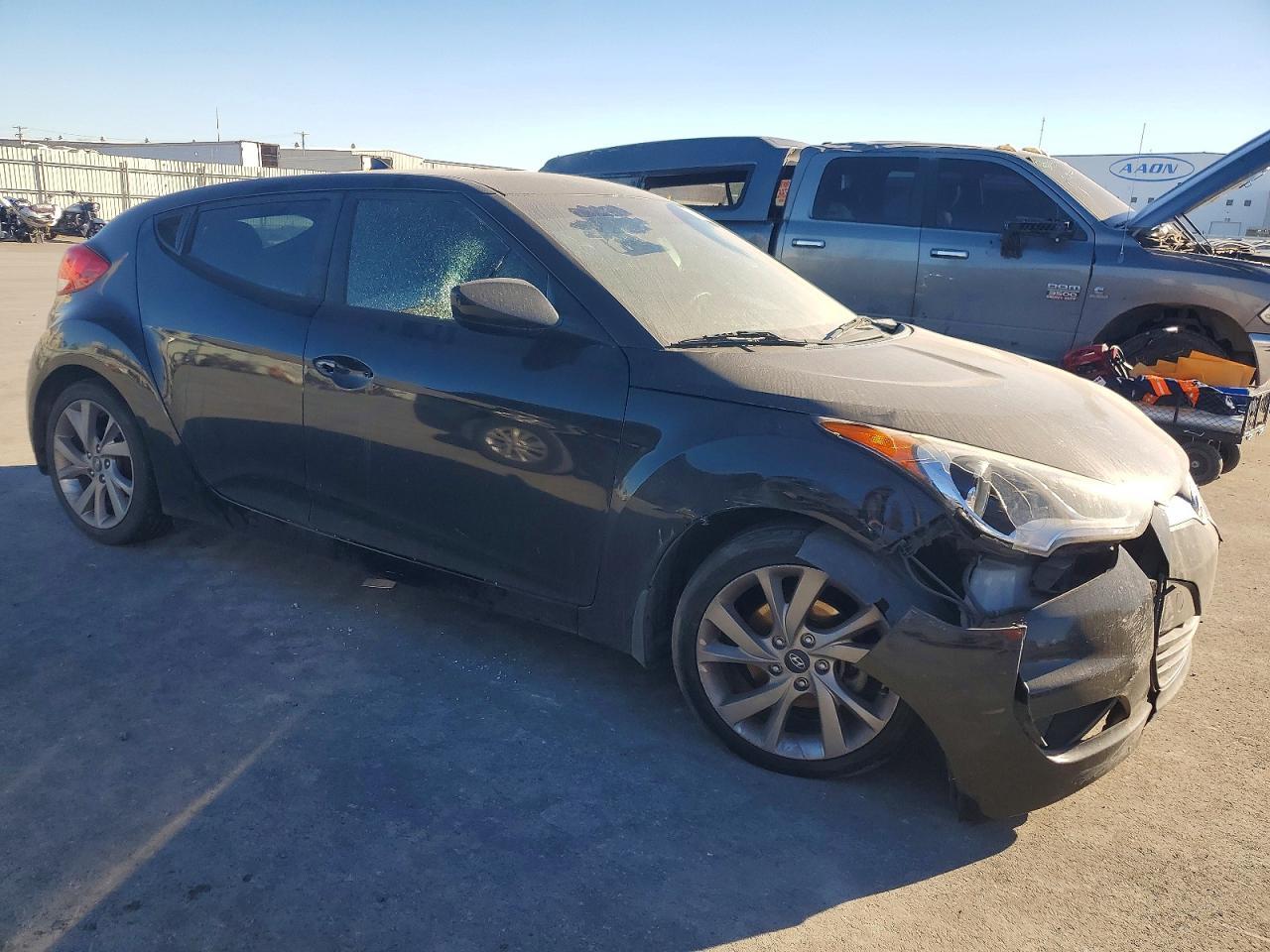 2016 Hyundai Veloster - Фото 4